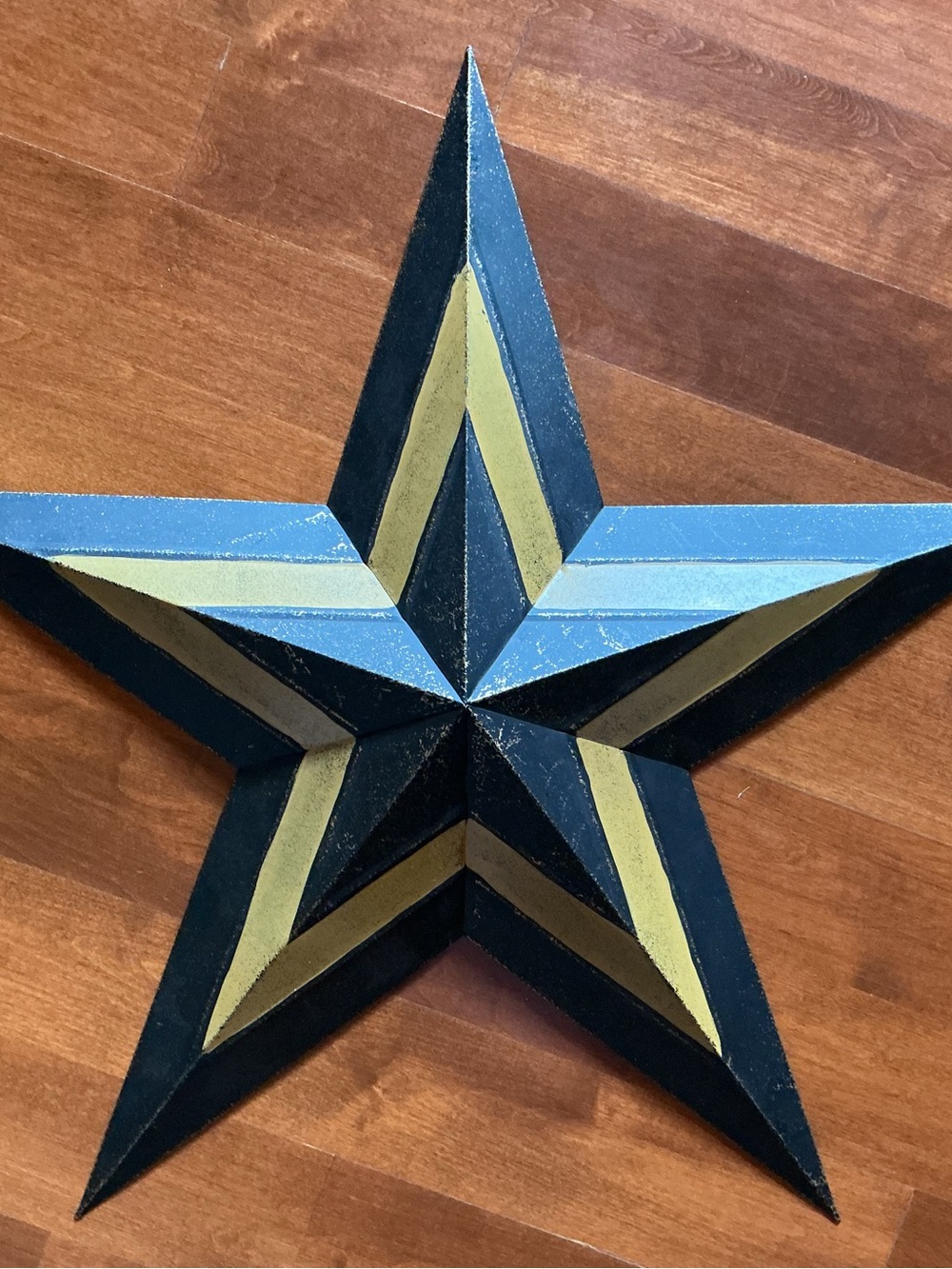 Rustic Black and Gold Metal Star Wall Decor - Unbranded - Picture 3 of 4